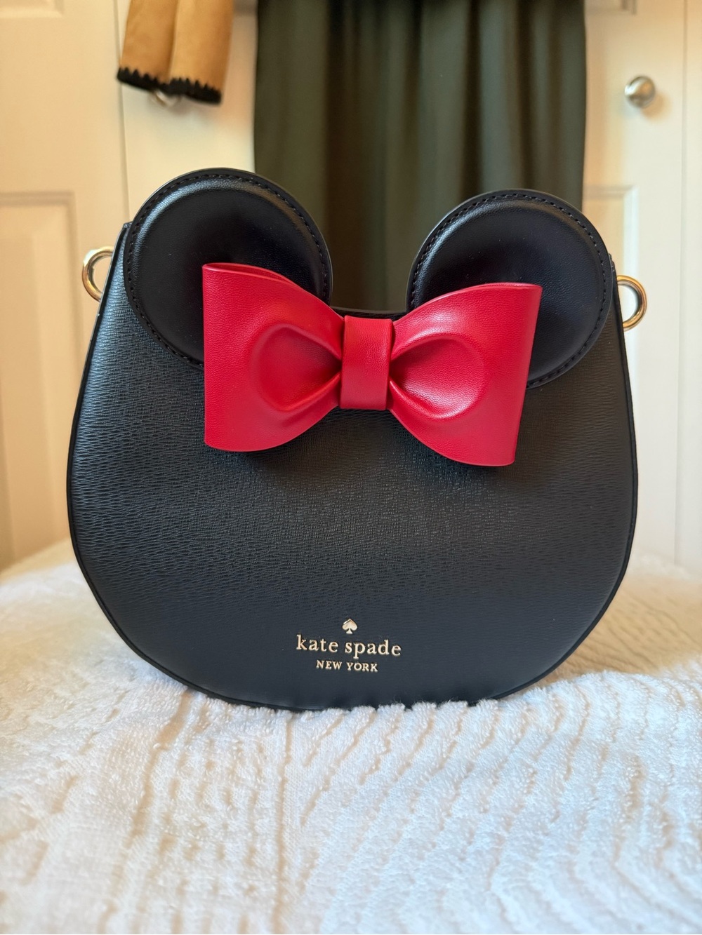 Kate Spade Disney Minnie Mouse Small Black Handbag with Red Bow. Pre- Loved - Picture 5 of 10